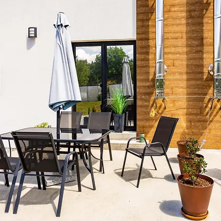 Private Stylish With Free Parking 24-7 Self Check-in Apartmán Zvolen