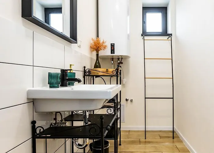 Private Stylish With Free Parking 24-7 Self Check-in *