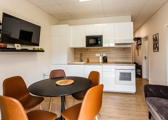 Daire Private Stylish With Free Parking 24-7 Self Check-in Zvolen